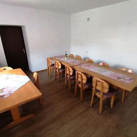 Hotel Casa Bunicii à Sasca Montană Extérieur photo