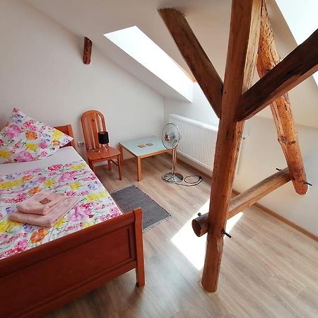 Hotel Casa Bunicii à Sasca Montană Extérieur photo