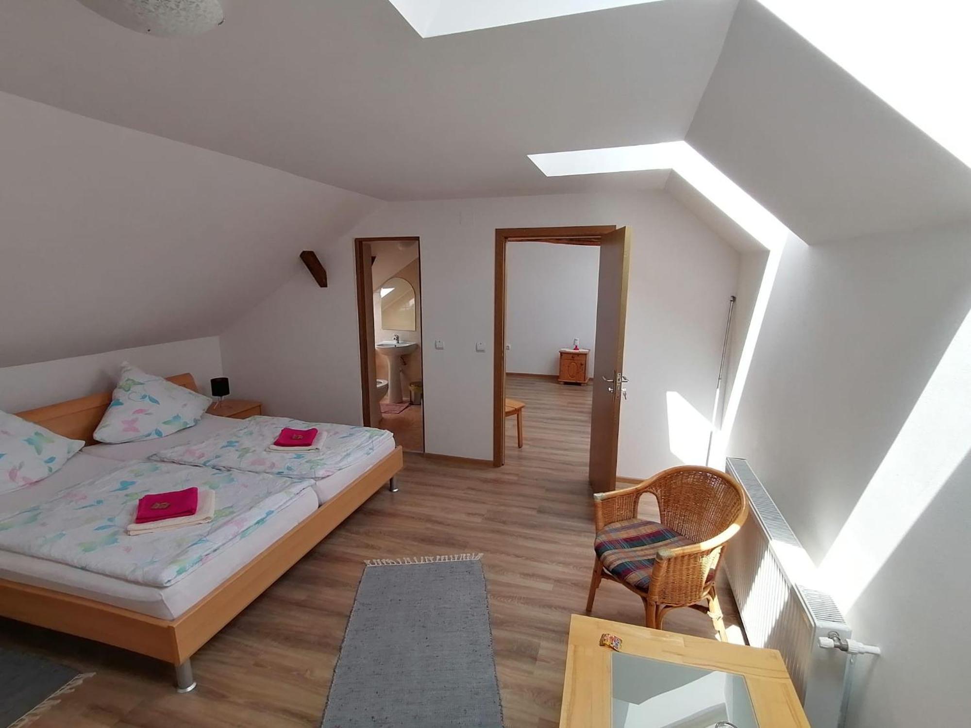 Hotel Casa Bunicii à Sasca Montană Extérieur photo