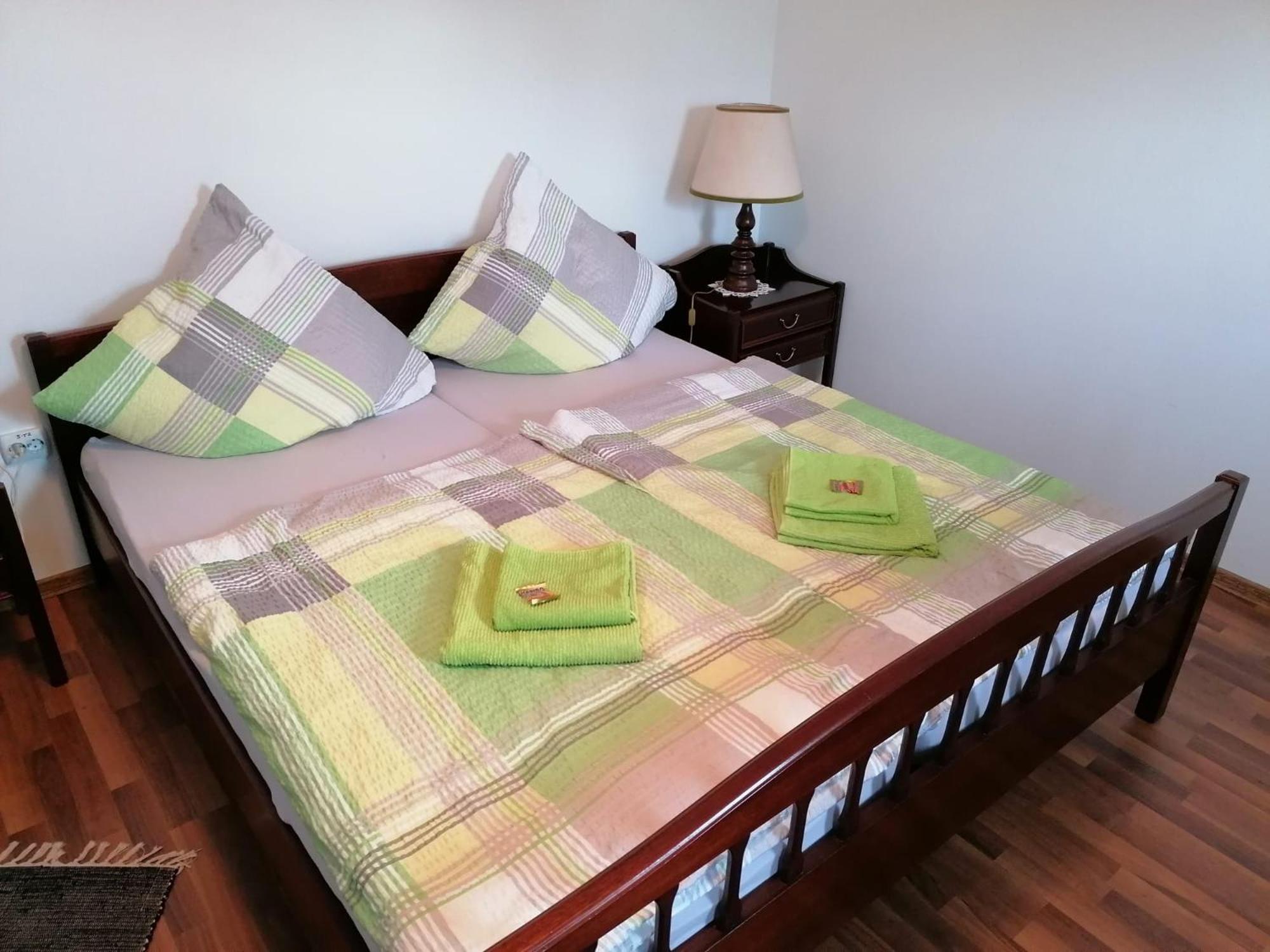 Hotel Casa Bunicii à Sasca Montană Extérieur photo